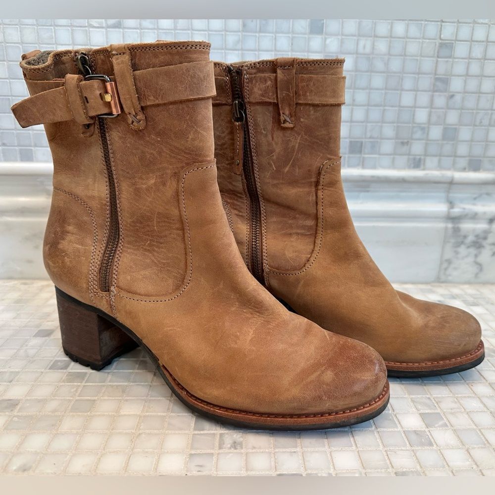 TRASK Brown Madison Lug Sole Heeled Boots with Zippers